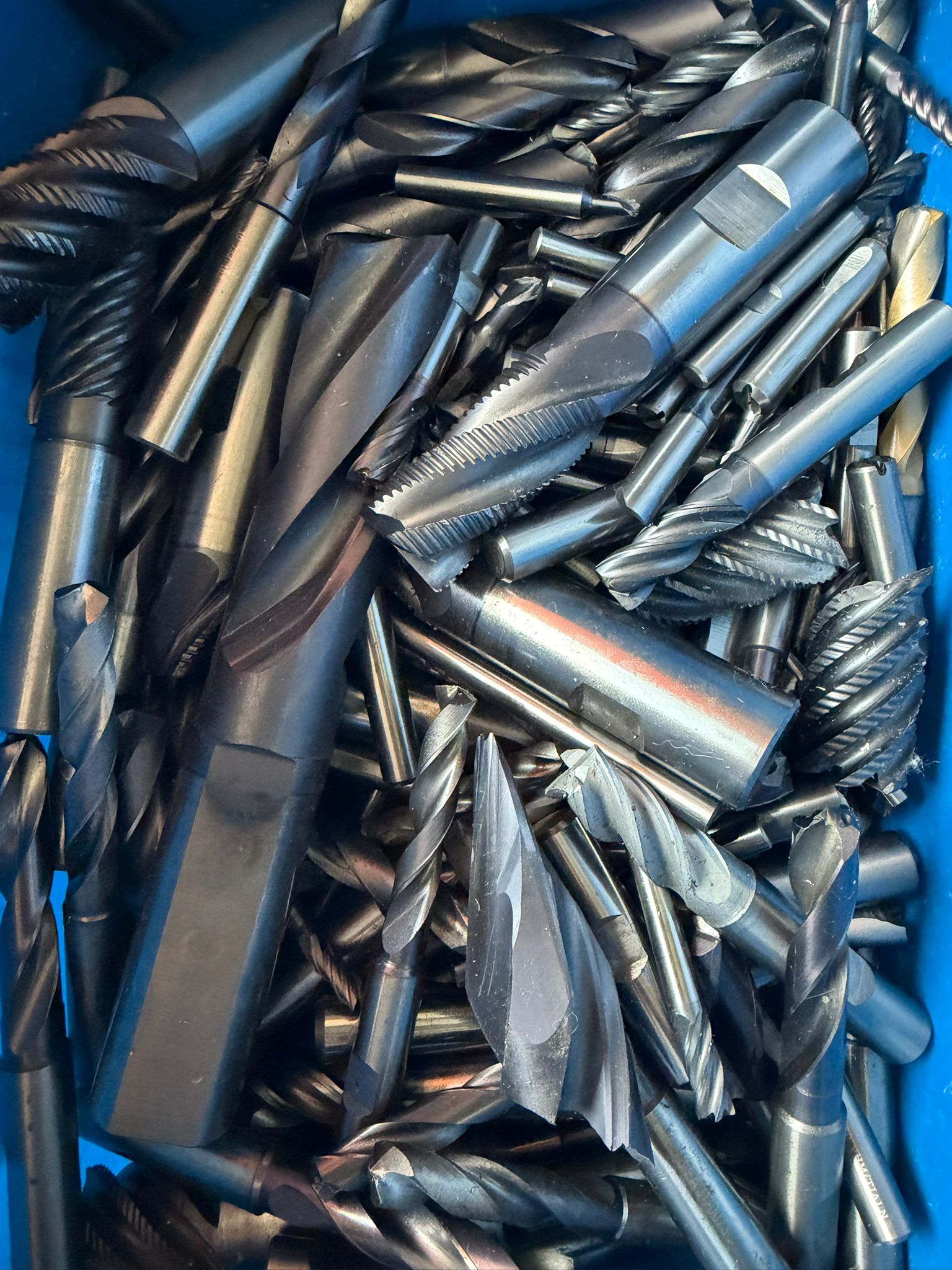 VHM-Fräser und Bohrer aus Hartmetall